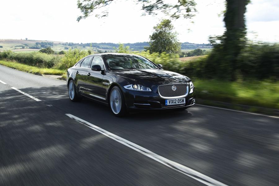  Jaguar XJ 2012 года  (UK) (фото 115 из 121)